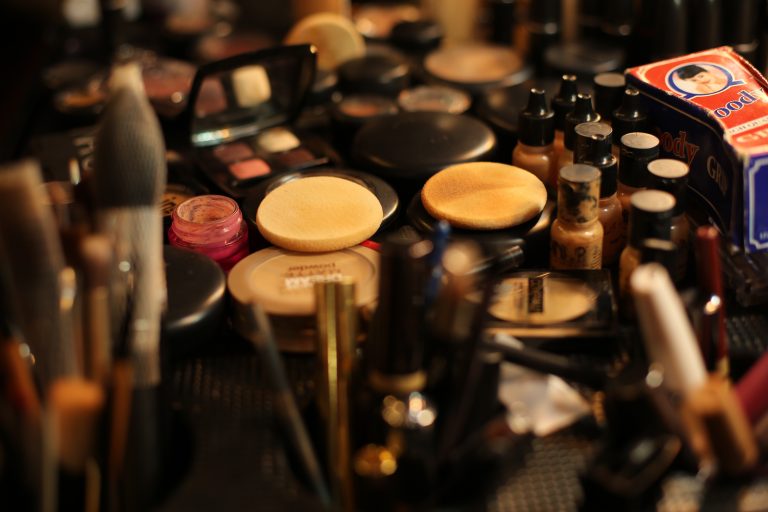 perfume to match makeup look